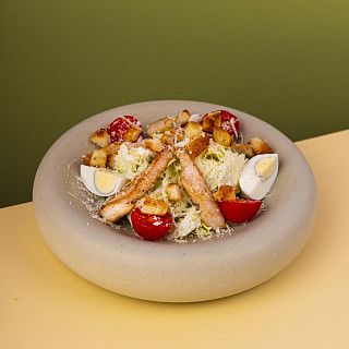 картинка Салат Цезарь с курицей от TakeEat